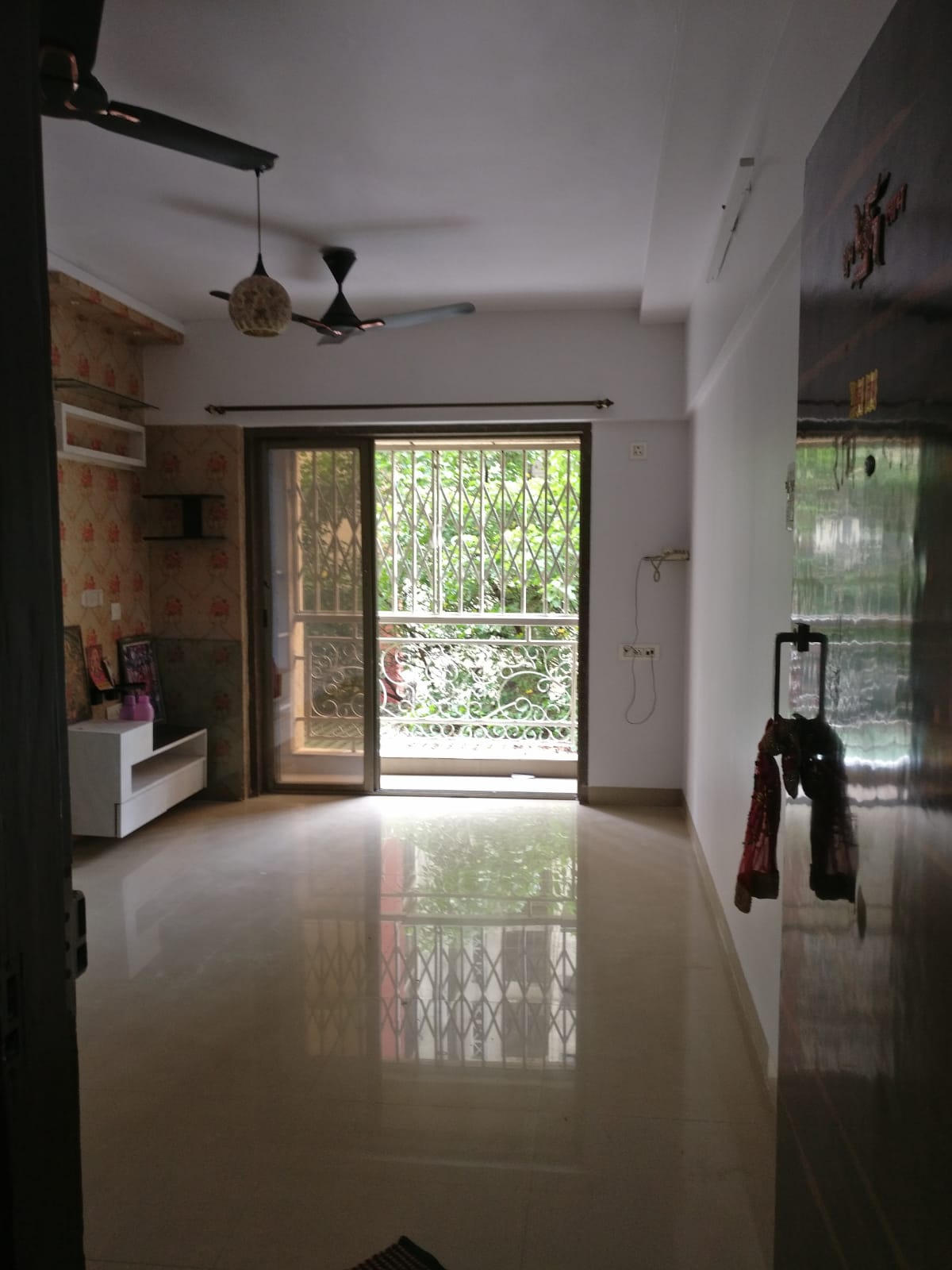 1 bhk Flat Palacia in Hiranandani Estate Thane.
